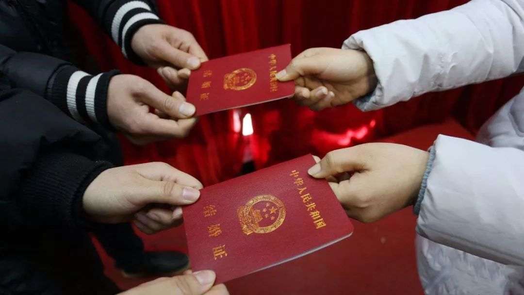 婚禮前夕的真相：清潔阿姨的警告讓新娘重新思考