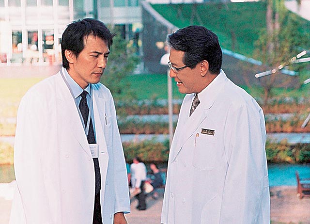 美麗的錯誤！張國柱「當年金鐘獎錯頒給他」超大器看待　驕傲「兩兒都是明星」一家三口都在拍電影
