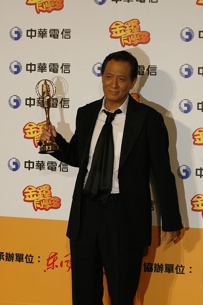 美麗的錯誤！張國柱「當年金鐘獎錯頒給他」超大器看待　驕傲「兩兒都是明星」一家三口都在拍電影
