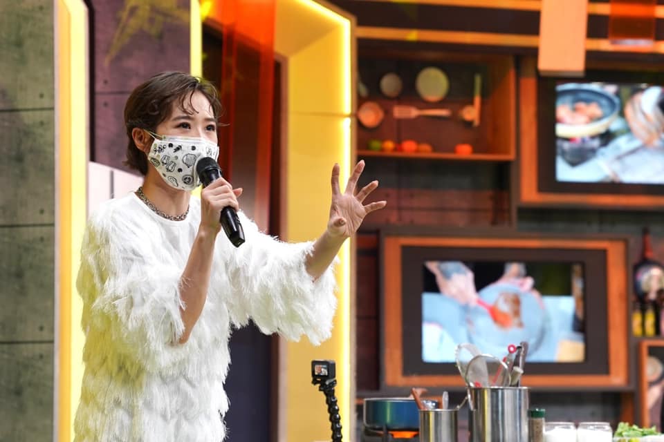 月收破50萬捨不得花！Lulu想到「家裡曾負債百萬」私下仍很省　自己最愛比價殺價「寵愛家人卻不手軟」