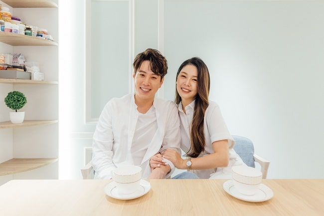 三代同堂！白家綺夫妻「為七口買百坪透天別墅」絕美更衣室曝光　吳東諺「替2女兒貼心設計」父愛一視同仁