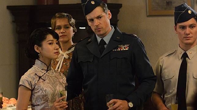 演活「必麒麟」！《斯卡羅》三主演英語力爆棚「全靠他指導」　身分起底是「國民歌王兒子」混血五官帥翻天