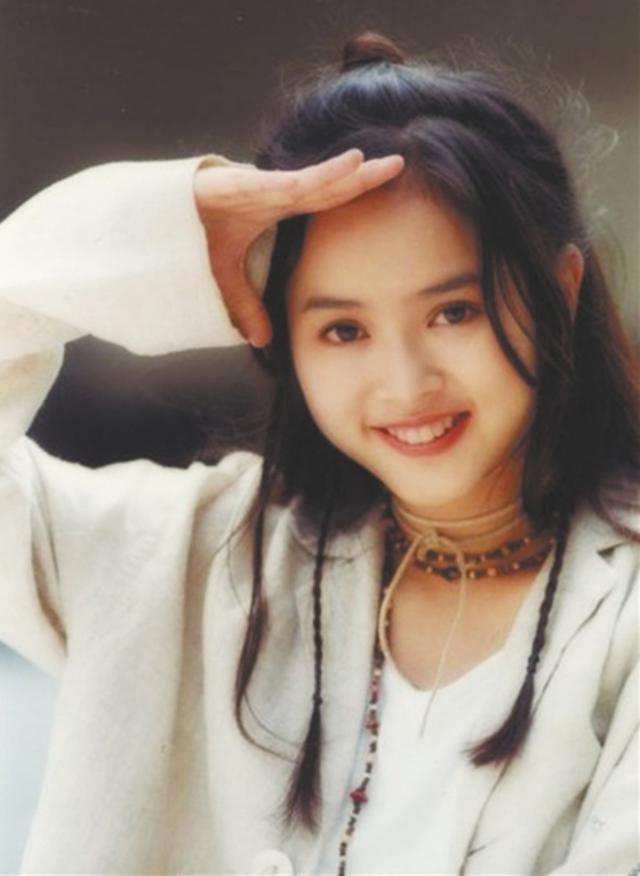 她是林志穎初戀！被豪門老公「曝閨房秘事」受萬人唾棄　落魄「當售樓小姐」花7年考碩士翻身