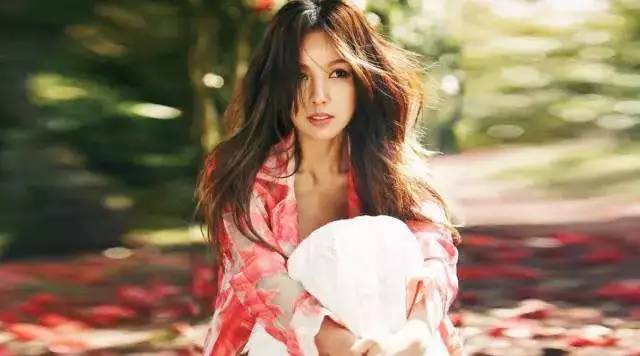 國民天后「說自己只有錢」！擔心自己出軌「下嫁醜男當農婦」　婚後「夫妻生活曝光」打破想象