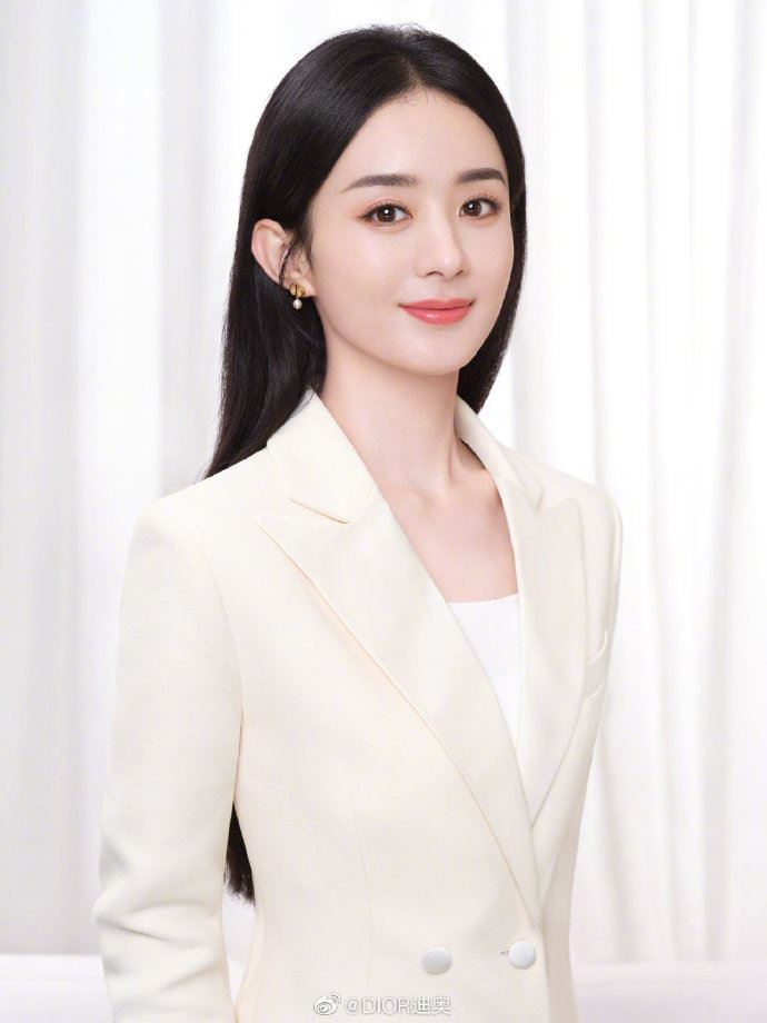 我自己就是靠山！趙麗穎被諷「農村出身學歷低」高EQ反擊　靠意志力「躍升一線女星」離婚活得更強大