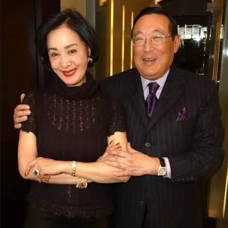 隱忍40餘年不挪窩！熬到老公去世「獨佔百億遺產」　成功將「各路情婦私生子」趕出家門