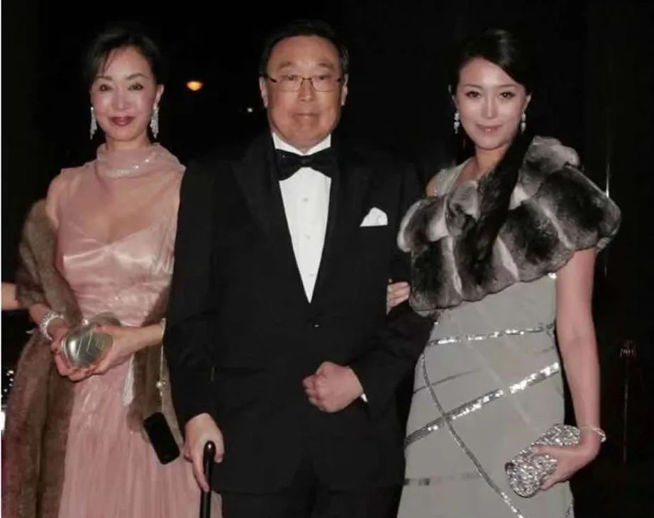 隱忍40餘年不挪窩！熬到老公去世「獨佔百億遺產」　成功將「各路情婦私生子」趕出家門