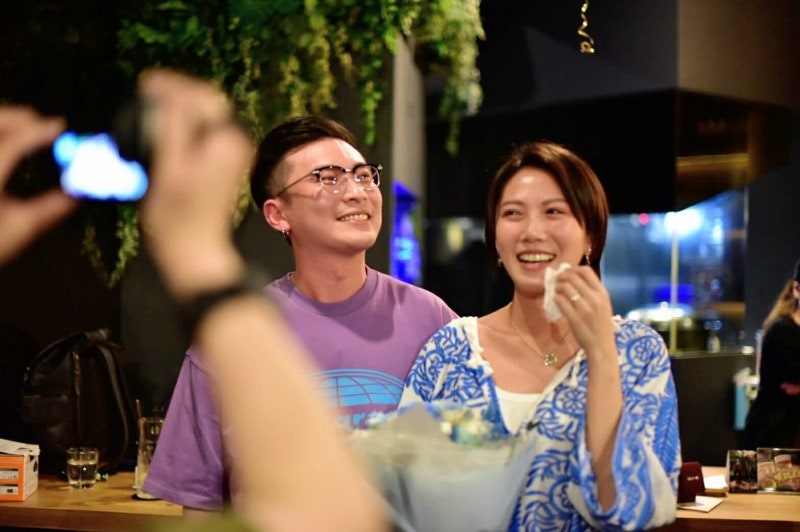 婚後全變了！大牙淚曝「夫妻無話可說」老公只跟閨密交好　心寒「趁我睡著找別人」抓包鐵證