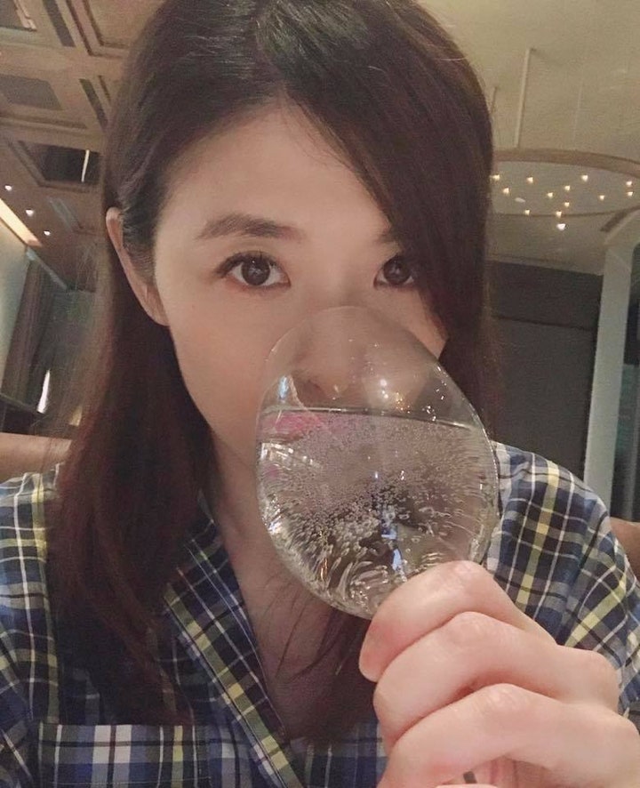 50歲像30歲！蘇慧倫公開「3招抗地心引力」只求老得很漂亮　隨身攜帶「溫蜂蜜水」駐顏有術