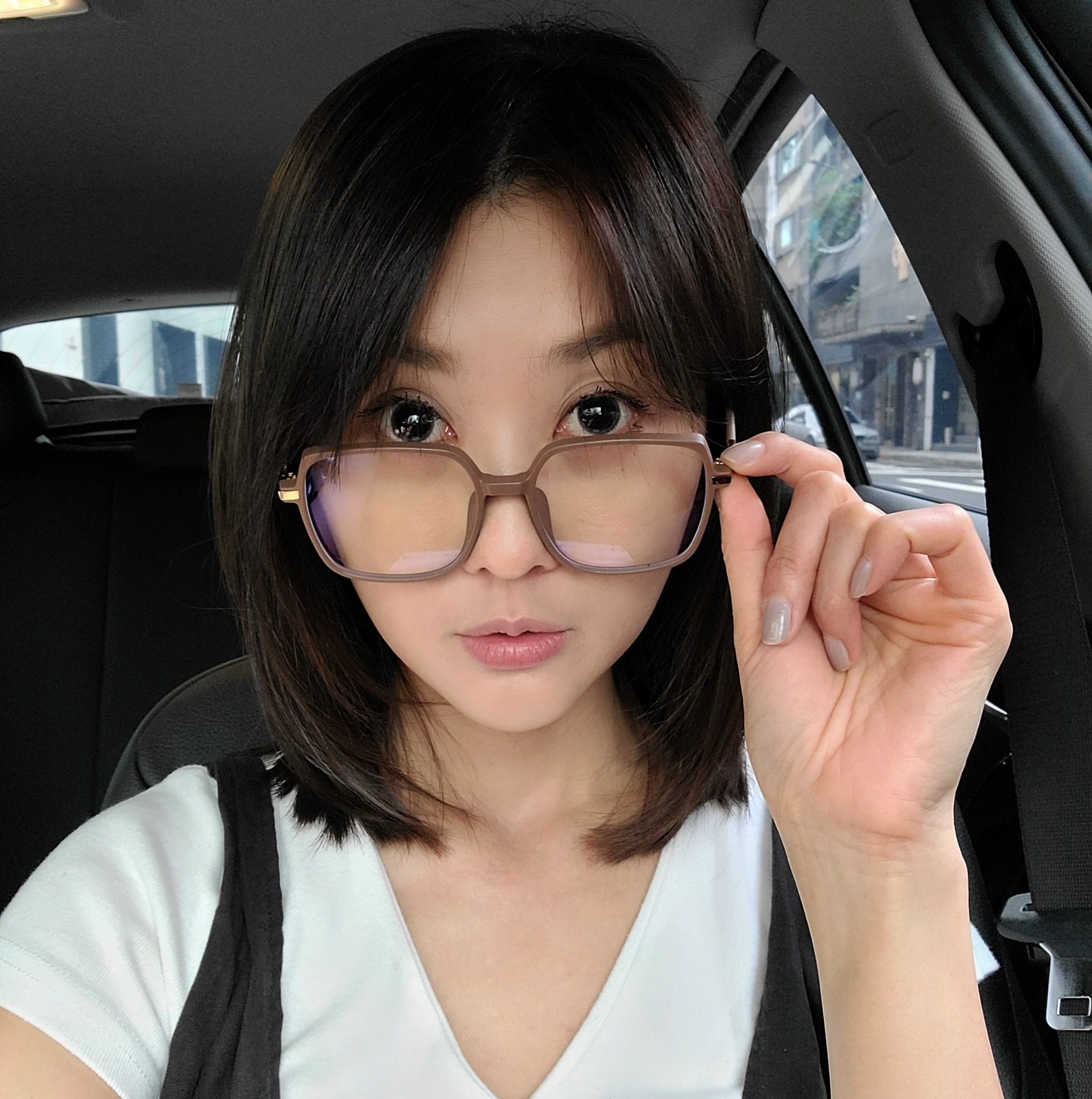 被姑姑養大！八點檔女星「國小畢業就工作」被碎念：跟你媽一樣　自嘆沒出息「打拚買孝親房給姑姑」終於報恩