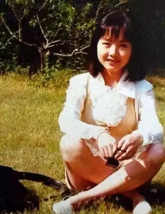 她二婚嫁初戀！為保持「80斤身材」只吃10粒米　49歲稱「沒空生孩子」：我晚熟
