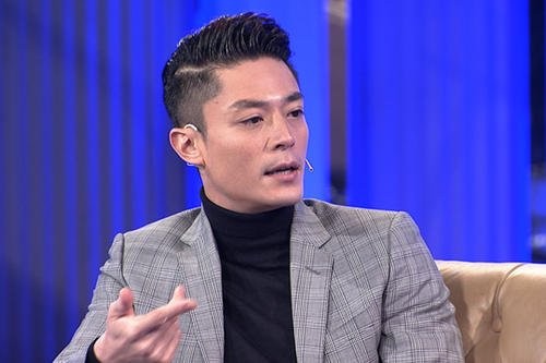 她二婚嫁初戀！為保持「80斤身材」只吃10粒米　49歲稱「沒空生孩子」：我晚熟