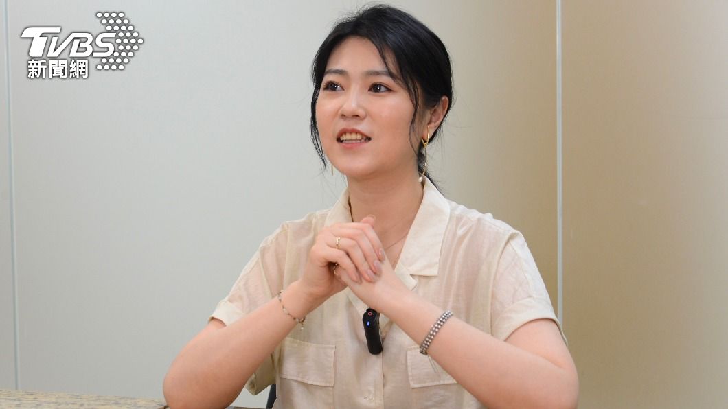 曹雅雯新專輯風光抱回三大獎「坦言對爸媽最愧疚」　得獎瞬間「收到爸爸傳來簡訊」讓她開心到哭