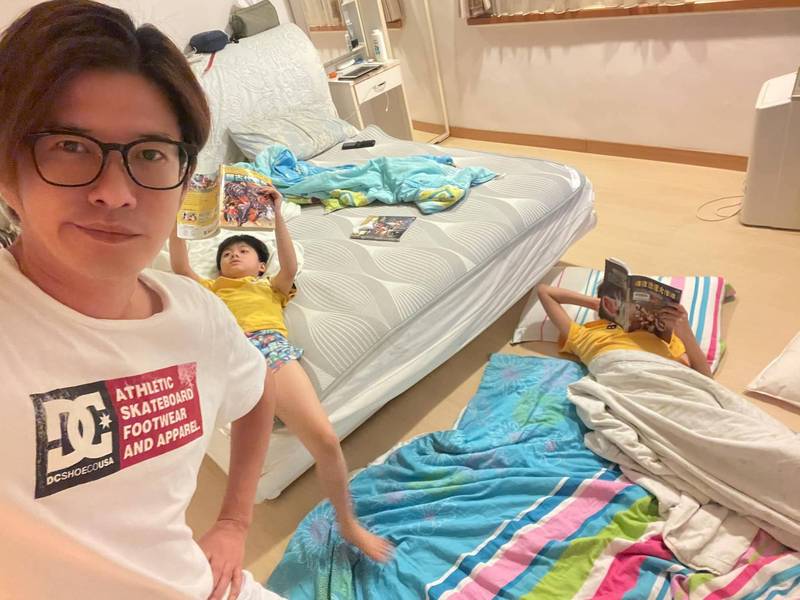 剛背2千萬房貸！顏永烈兒「突變臉斥責爸」：家裡沒錢吃牛排　「超齡舉動」嚇壞大人：心疼又好笑