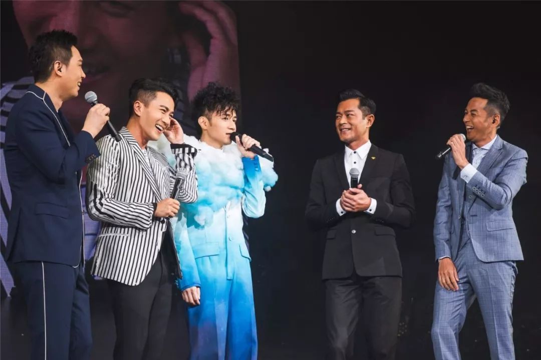 身價50億駙馬爺！男星「甘當27年綠葉」最謝豪門妻不離棄　婚後低調「夫妻專買打折商品」五口平淡生活