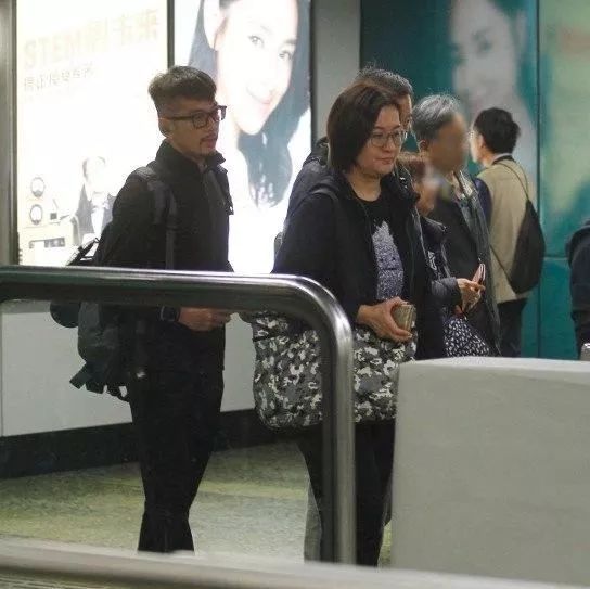 身價50億駙馬爺！男星「甘當27年綠葉」最謝豪門妻不離棄　婚後低調「夫妻專買打折商品」五口平淡生活
