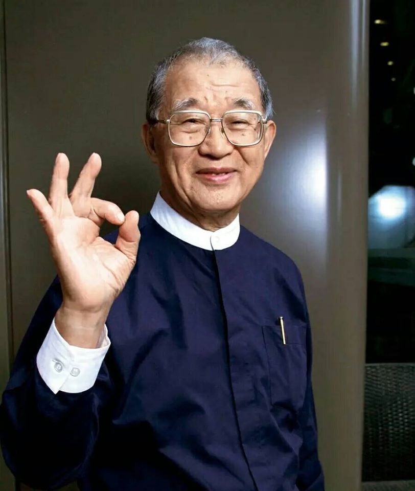 感恩孝順不用外包！聖人院長淚謝「弟弟長照老母30年」送媽媽百歲圓滿　「3兄妹分工尊親」：是恩人也是孝子