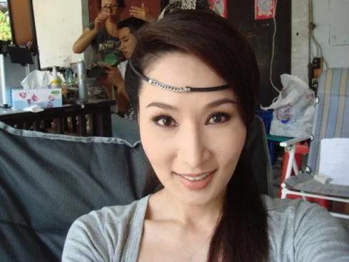 被逼和52歲富婆拍吻戲！妻子泳池出軌偷情被抓　 二婚「6年無性無愛」：別心疼他