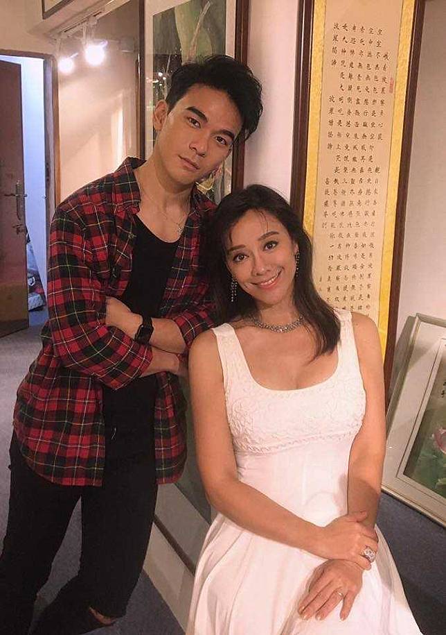 原本是豪門千金！53歲女星「演出美艷電影遭離婚」　二度結婚「老公竟是80億富豪」差20歲依然幸福