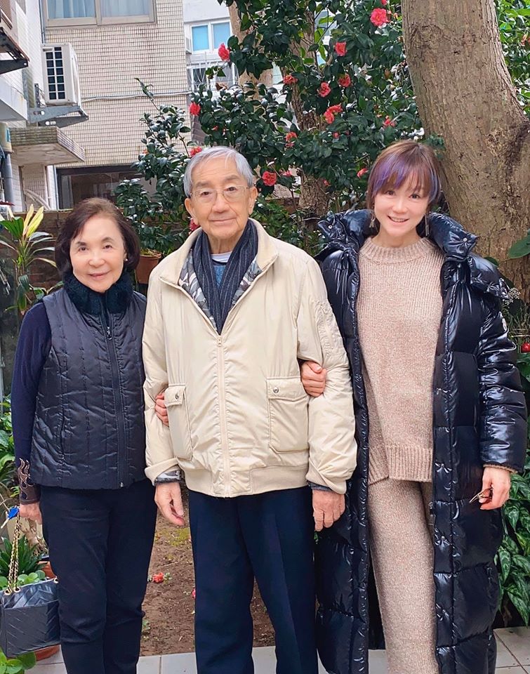 連莊入圍金鐘！高怡平得知當下「在醫院陪92歲爸爸」心情五味雜陳　「不捨父暴瘦20公斤」揪心哭了7次