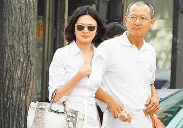 小11歲弟弟近照超帥！幼時玩火險喪命「被關之琳救出」　姐姐59歲仍單身「有望得20億財產」