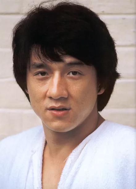 小11歲弟弟近照超帥！幼時玩火險喪命「被關之琳救出」　姐姐59歲仍單身「有望得20億財產」