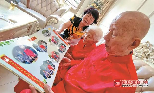 從年輕愛到老！9旬夫妻「家族成員破百人」過年團圓大仗陣　相守90年「約定下次共慶百歲」網羨慕：最美愛情