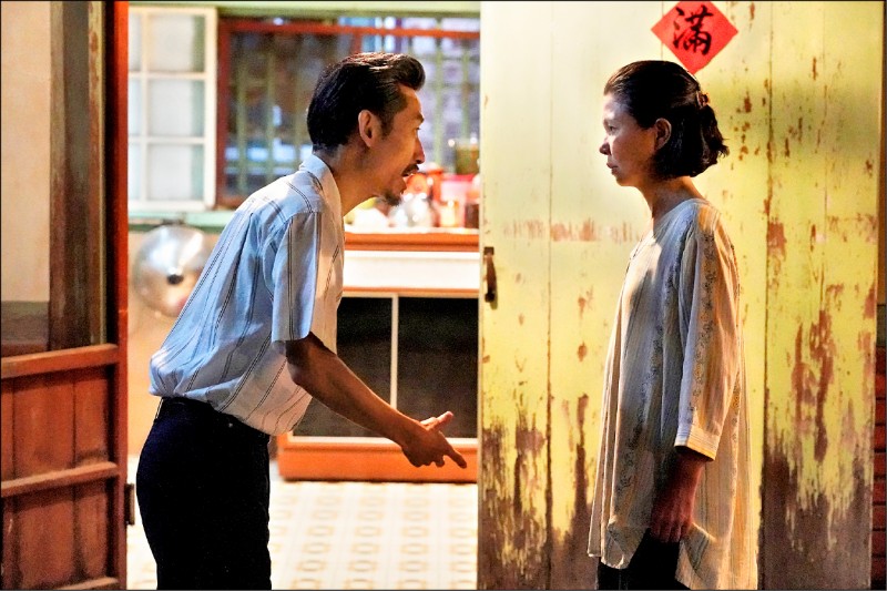 年收入只有10萬！陳竹昇「27歲立志當演員」最窮只剩100元　「靠第二專長熬過」拚30年終於翻身
