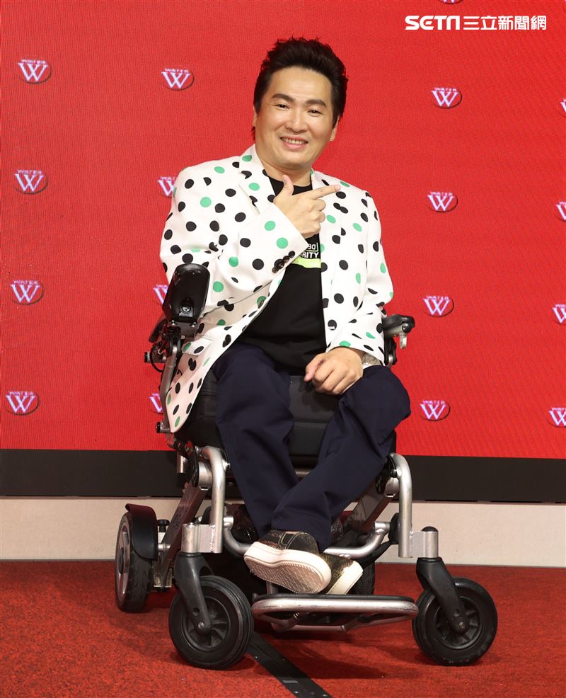 關關難過關關過！蔡義德「圓了55年夢想」坐輪椅攻頂合歡山　看到登頂美景「他感動到哭」：每一步都驚險萬分