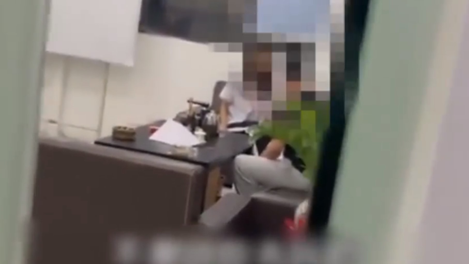 零用錢該給多少？女大生「月拿4千嫌太少」嗆爸：不用出去玩嗎　網支持「吃三餐都不夠」引兩派討論