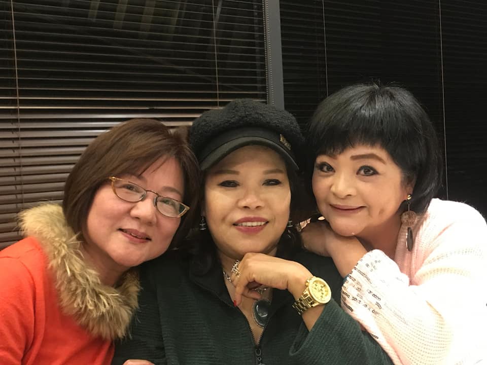 義氣相挺！資深女星大方「借好友百萬」有去無回　15年後「對方突回來」她一看感動哭了