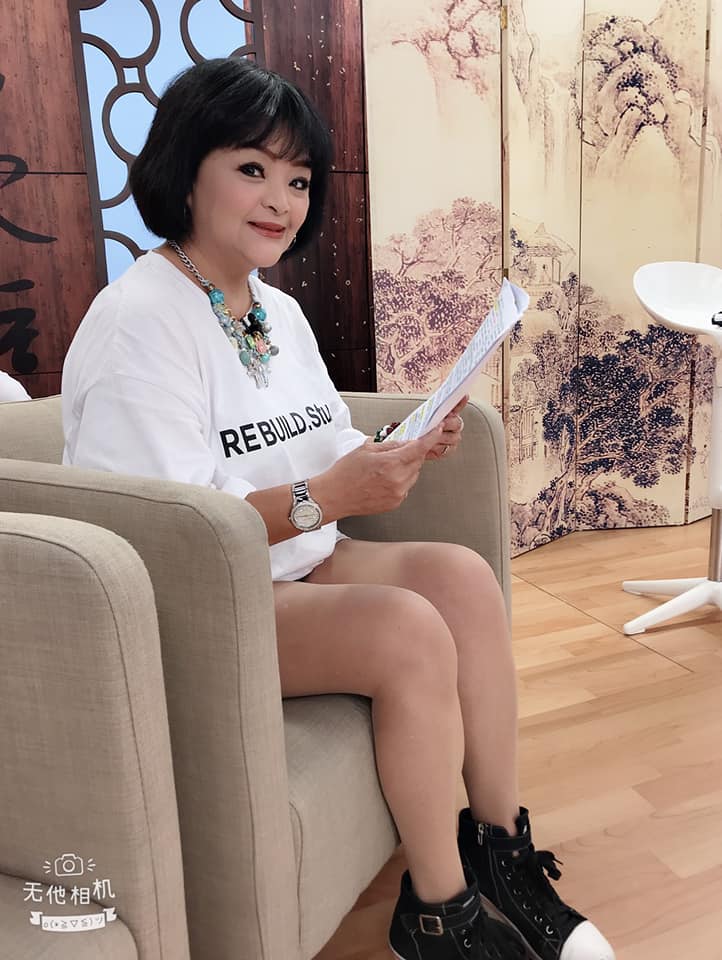 義氣相挺！資深女星大方「借好友百萬」有去無回　15年後「對方突回來」她一看感動哭了