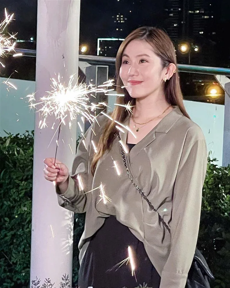 有小孩就結婚！王宇婕「一見米苔目超心動」：加快做人計畫　穩交男友10年「甜放閃3優點」是對的人