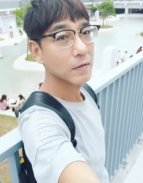 小嘉玲遭鹹豬手！吳以涵「親曝狼爪之謎」讚劇組貼心：沒留陰影　謝盈萱也急澄清「變態本人很害羞」