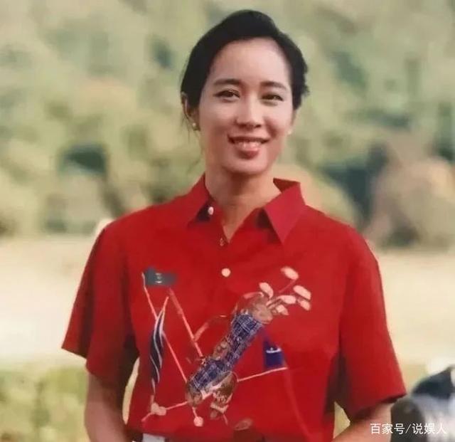 19歲獲香港小姐！47歲凈身出戶「50歲再入豪門」分得23億財產　是母親一句話「給她底氣」