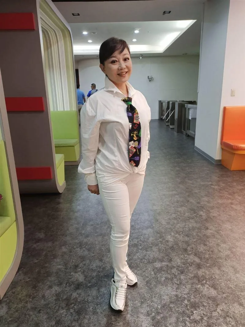 日吞30藥續命！狄玫慘吐「晚年淪藥罐子」感慨整組壞了了　淚謝83歲鐵粉「20年照顧情」：命中最大貴人
