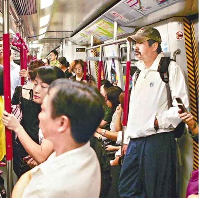  裸捐56億的周潤發！北京乘計程車卻被拒　司機的理由「讓人無法反駁」：太真實了 