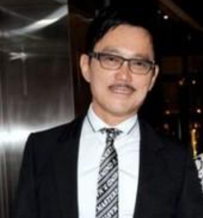 29歲生謝霆鋒！狄波拉離婚後與謝賢「變更親近」　不避嫌「當眾親吻」現任丈夫為何能忍？