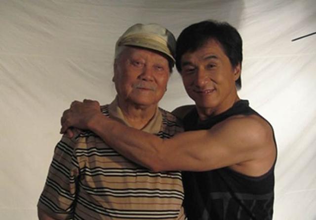 他是成龍「同父異母的大哥」！10歲時被父親拋棄　73歲才「見到明星弟弟」：我不要他的錢