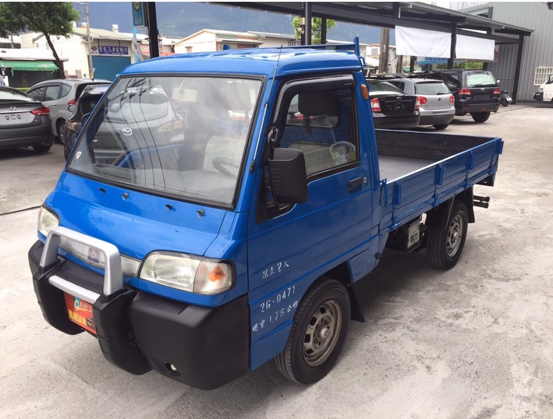 長知識了！他好奇發財小貨車「為什麼都是藍色？」　專家出面解答「原來大有用處」：其它顏色辦不到