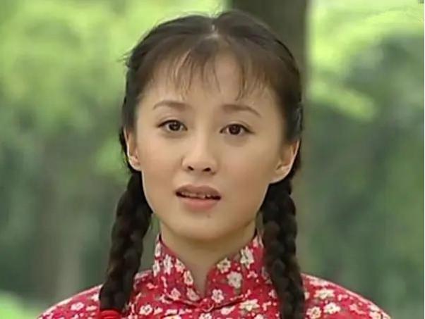 瓊瑤劇「可雲」！當紅時隱退「嫁大7歲老公」　46歲和「17歲女兒似姐妹」保養超好