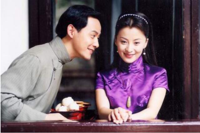 瓊瑤劇「可雲」！當紅時隱退「嫁大7歲老公」　46歲和「17歲女兒似姐妹」保養超好