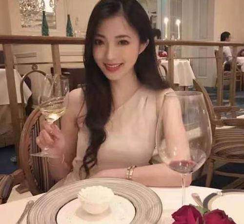 差點當上賭王兒媳？「金融女神」遭何猷亨背叛　後嫁才子「不甘現狀」奪閨蜜之夫