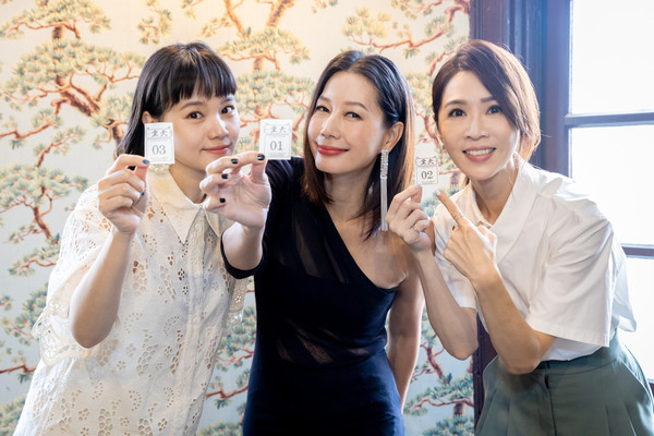 自責到不行！丁寧突暴走「體罰2歲女兒」被老公制止　「恢復理智後」痛哭反省：活成最不想要的樣子