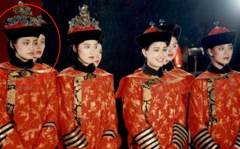 王祖賢30年前舊照被扒！「背後不起眼群演」成如今當紅巨星　發文感恩「努力有被看到」