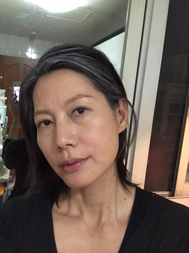 自責到不行！丁寧突暴走「體罰2歲女兒」被老公制止　「恢復理智後」痛哭反省：活成最不想要的樣子