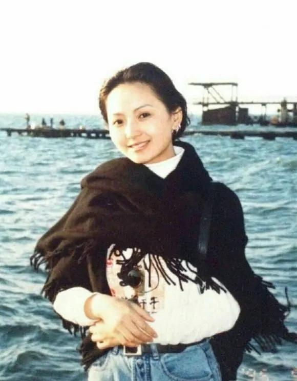 可憐的香妃！26歲爆紅「28歲意外離開」　父親殉職哥哥患絕症辭世「母親現狀惹人憐」