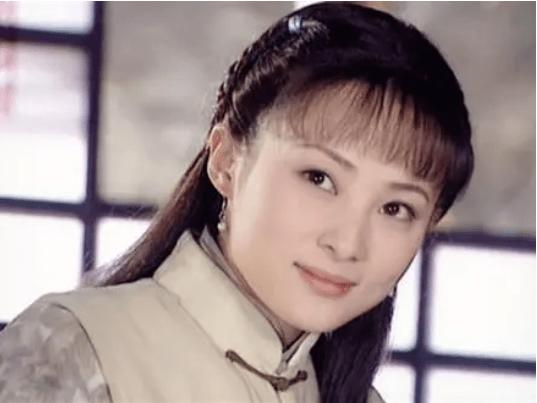 可憐的香妃！26歲爆紅「28歲意外離開」　父親殉職哥哥患絕症辭世「母親現狀惹人憐」