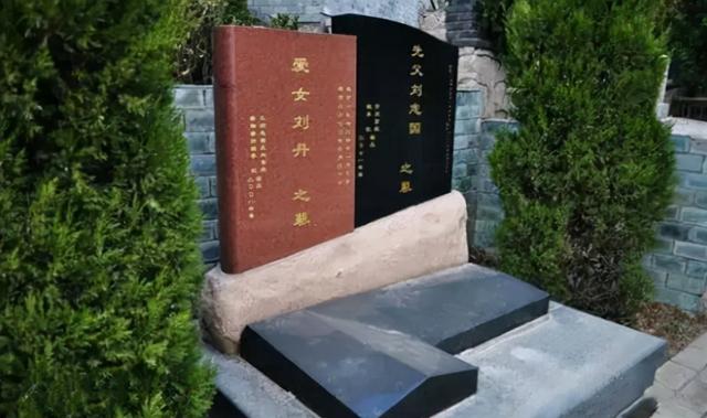 可憐的香妃！26歲爆紅「28歲意外離開」　父親殉職哥哥患絕症辭世「母親現狀惹人憐」