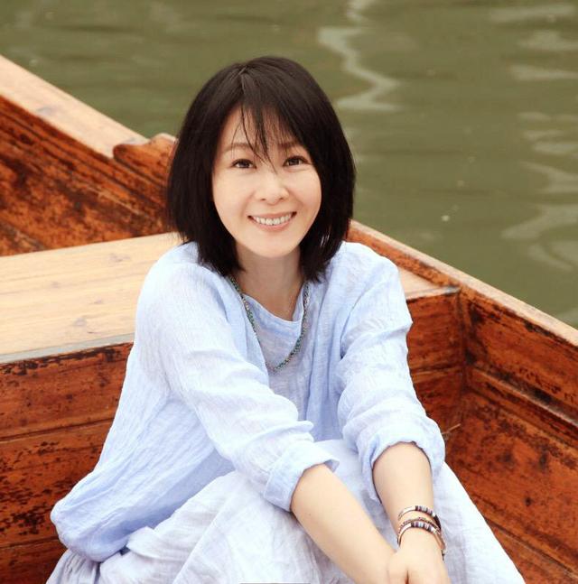 被媽媽說是剋星！劉若英撮合離異父母「復婚失敗」　父親離去「痛了她和母親的心」